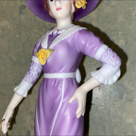 Miss Anna 1910s - Picture 2 of 3